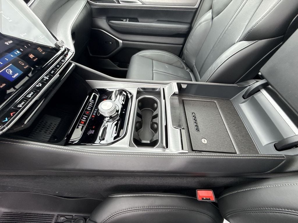 2026 Jeep Grand Wagoneer GRAND WAGONEER UPLAND 4X4