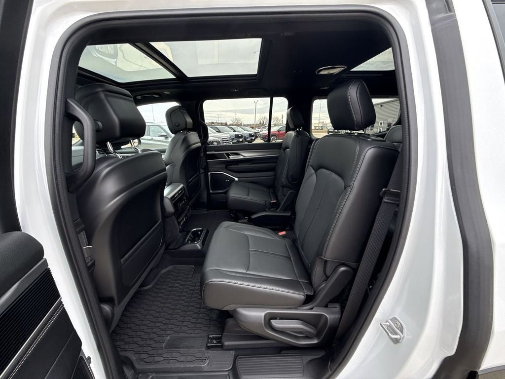 2026 Jeep Grand Wagoneer GRAND WAGONEER UPLAND 4X4