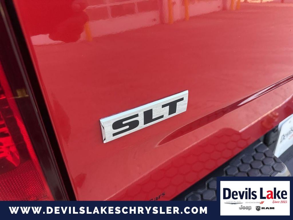 2021 RAM 1500 Classic SLT Crew Cab 4x4 5'7' Box