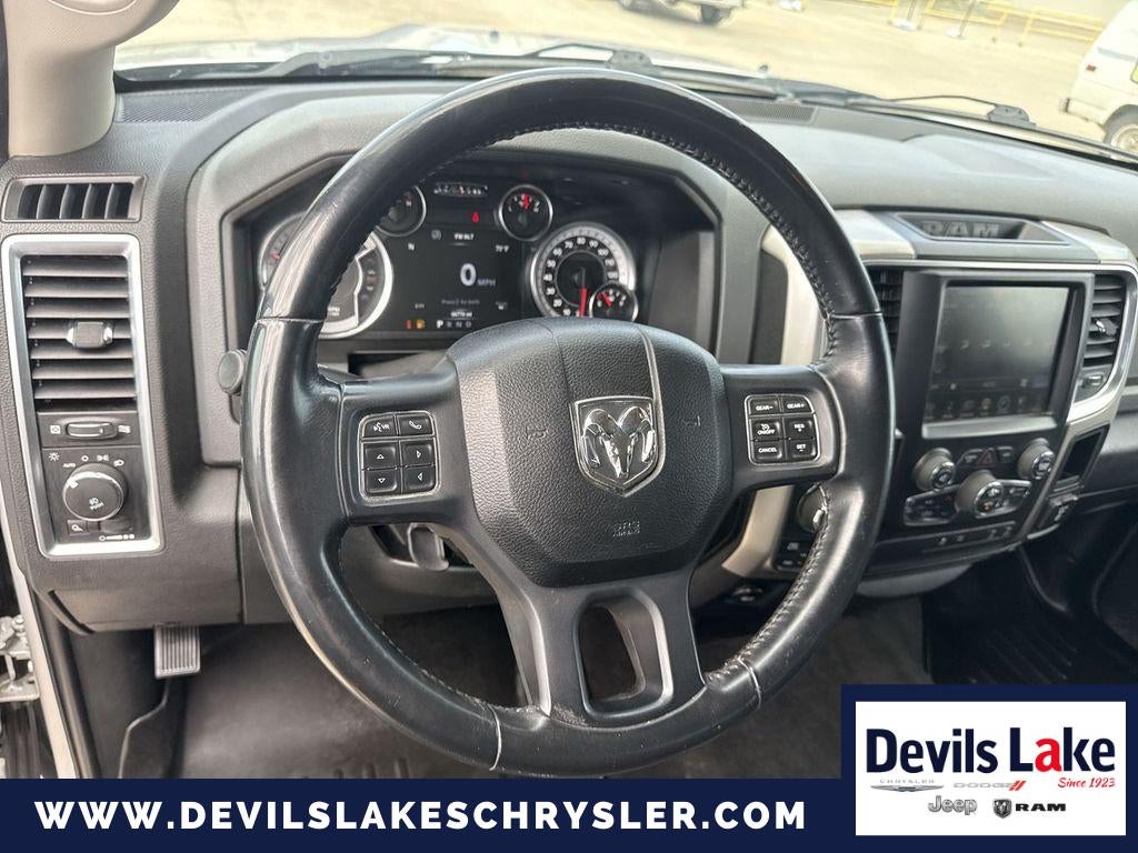 2017 RAM 1500 Big Horn Crew Cab 4x4 6'4' Box
