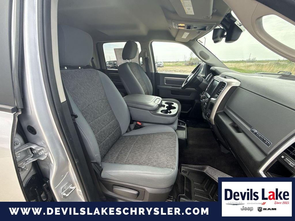 2017 RAM 1500 Big Horn Crew Cab 4x4 6'4' Box