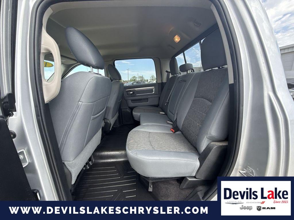 2017 RAM 1500 Big Horn Crew Cab 4x4 6'4' Box