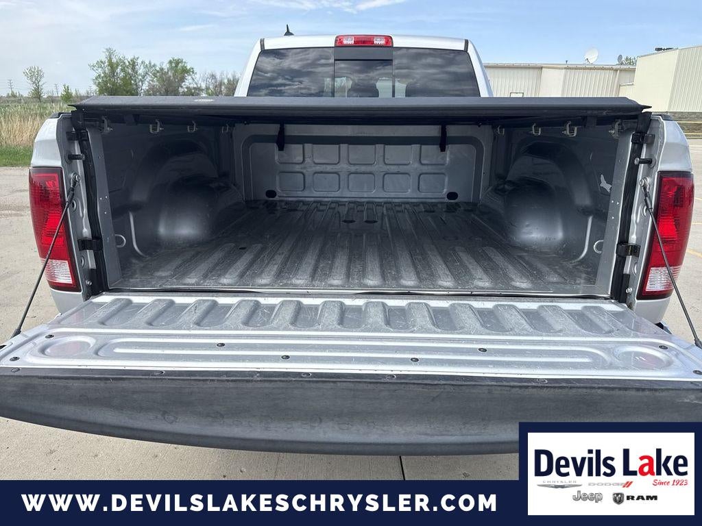2017 RAM 1500 Big Horn Crew Cab 4x4 6'4' Box