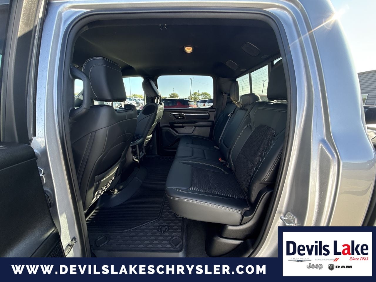 2024 RAM 1500 Big Horn Crew Cab 4x4 5'7' Box