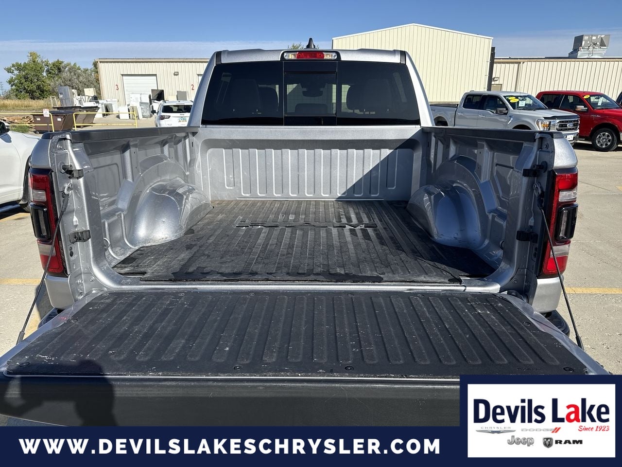2024 RAM 1500 Big Horn Crew Cab 4x4 5'7' Box