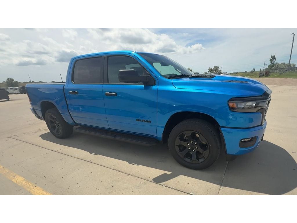 2026 RAM Ram 1500 RAM 1500 EXPRESS CREW CAB 4X4 5'7' BOX