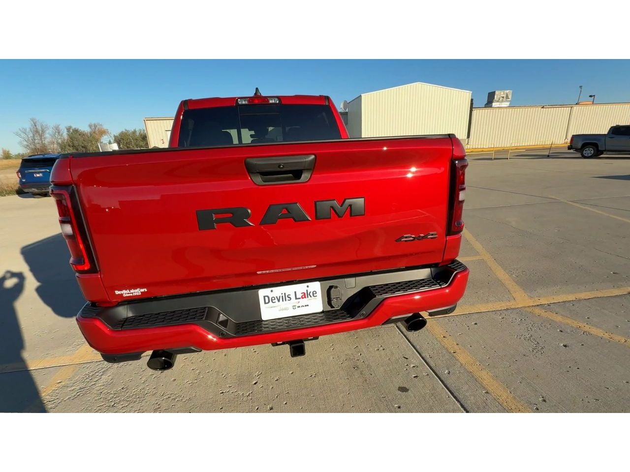 2027 RAM Ram 1500 RAM 1500 EXPRESS CREW CAB 4X4 5'7' BOX