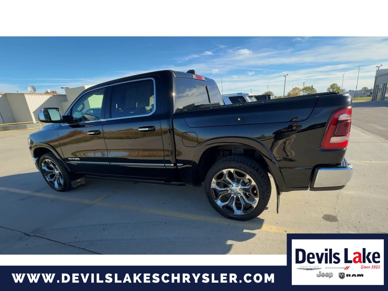 2022 RAM 1500 Limited Crew Cab 4x4 5'7' Box