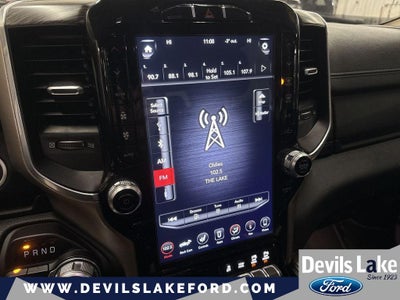 2020 RAM 1500 Laramie Crew Cab 4x4 5'7' Box