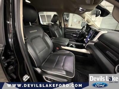 2020 RAM 1500 Laramie Crew Cab 4x4 5'7' Box