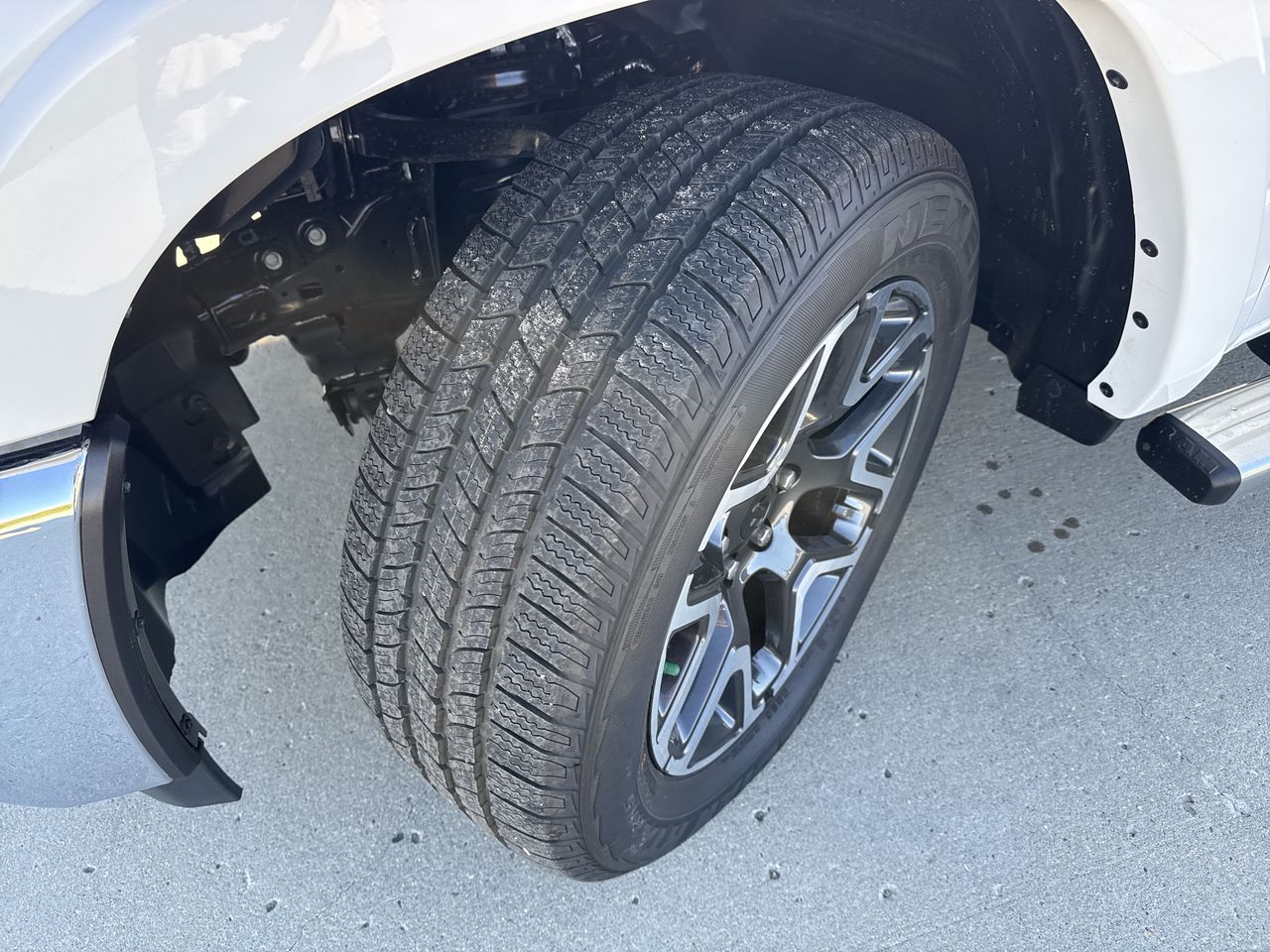 2027 RAM Ram 1500 RAM 1500 LARAMIE CREW CAB 4X4 5'7' BOX