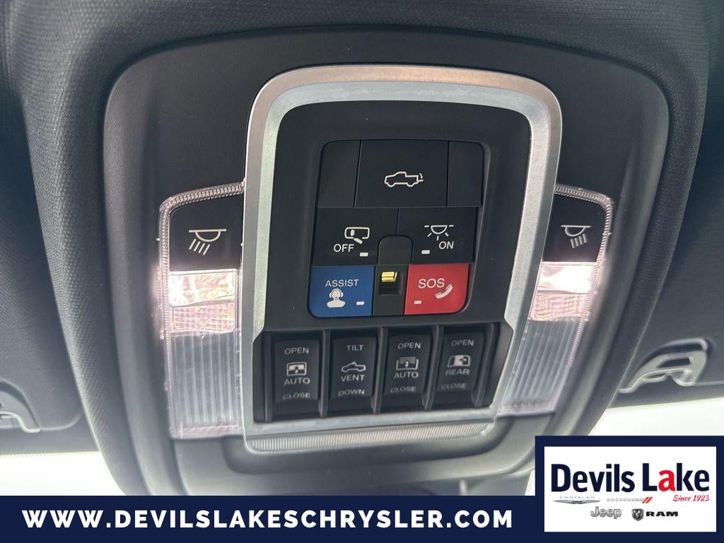 2019 RAM 1500 Laramie Crew Cab 4x4 5'7' Box