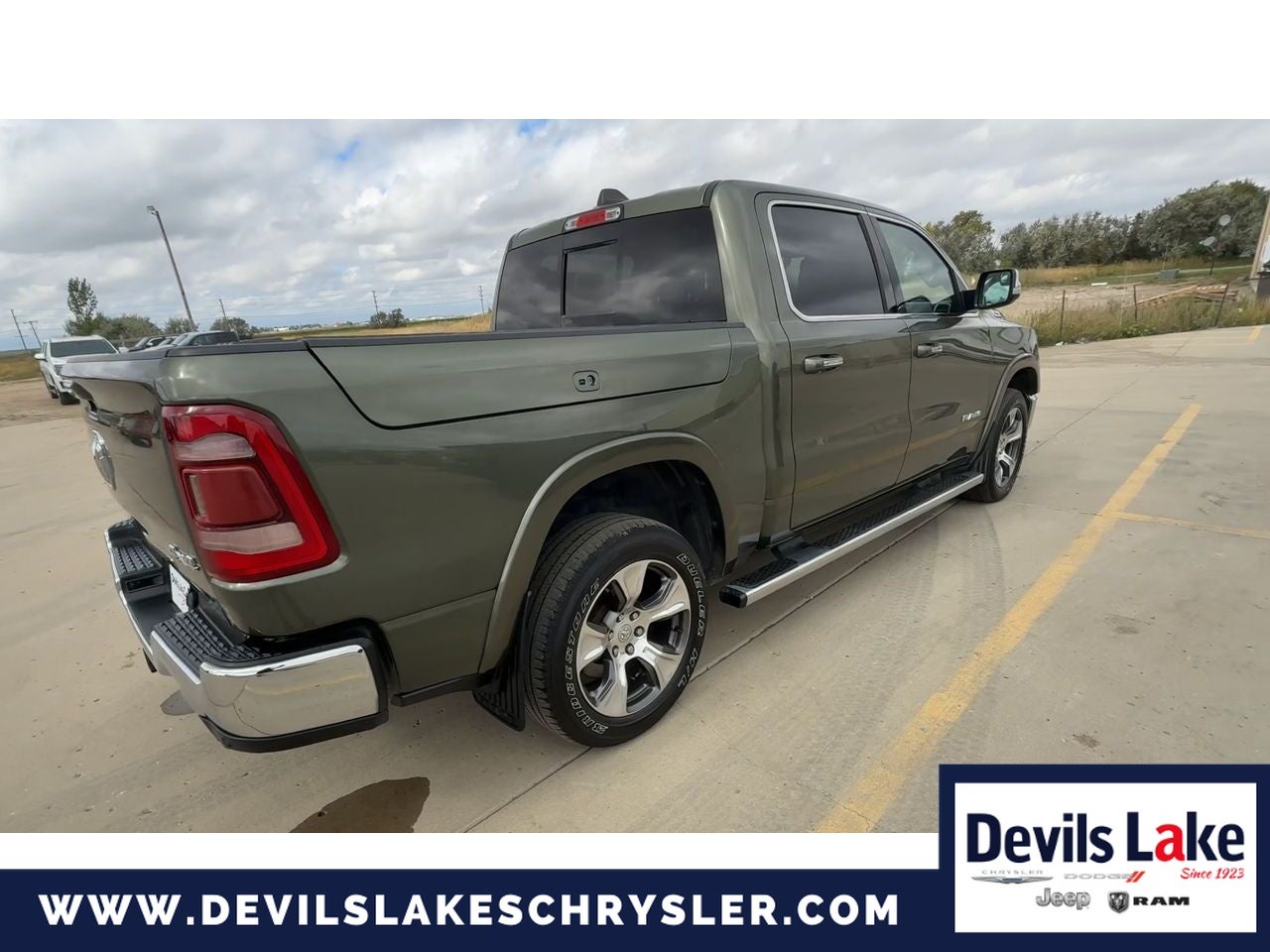 2020 RAM 1500 Laramie Crew Cab 4x4 5'7' Box