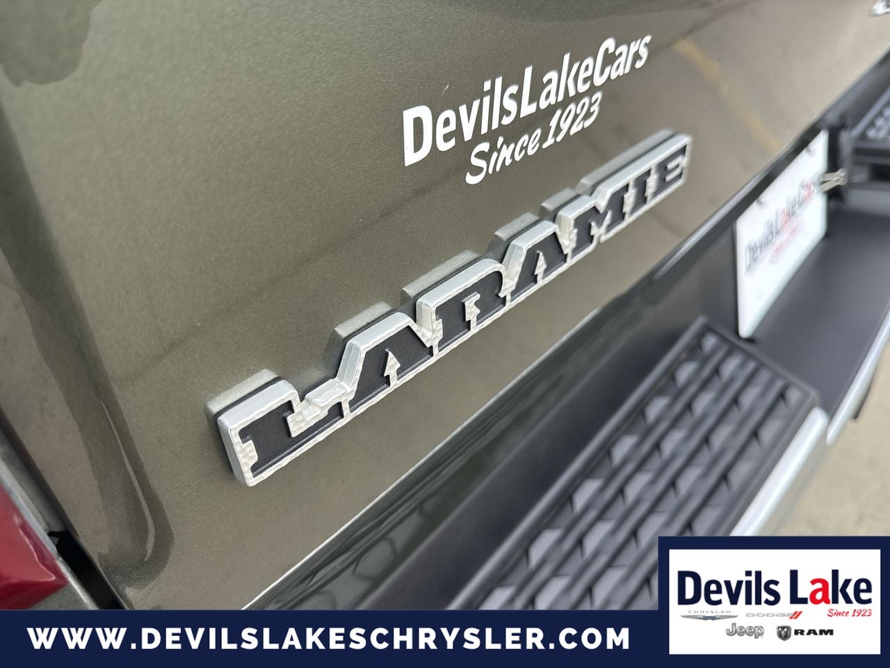 2020 RAM 1500 Laramie Crew Cab 4x4 5'7' Box