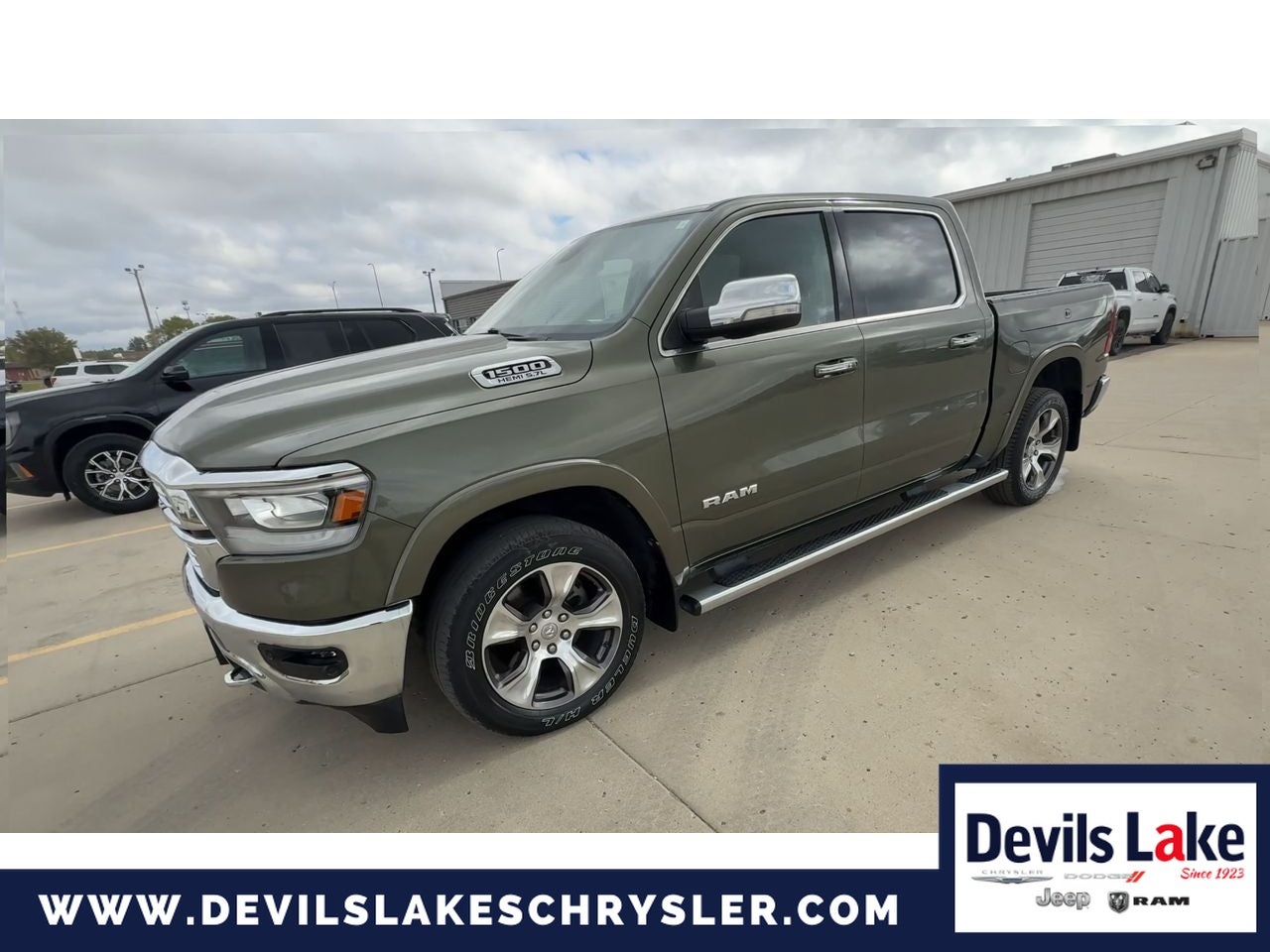 2020 RAM 1500 Laramie Crew Cab 4x4 5'7' Box