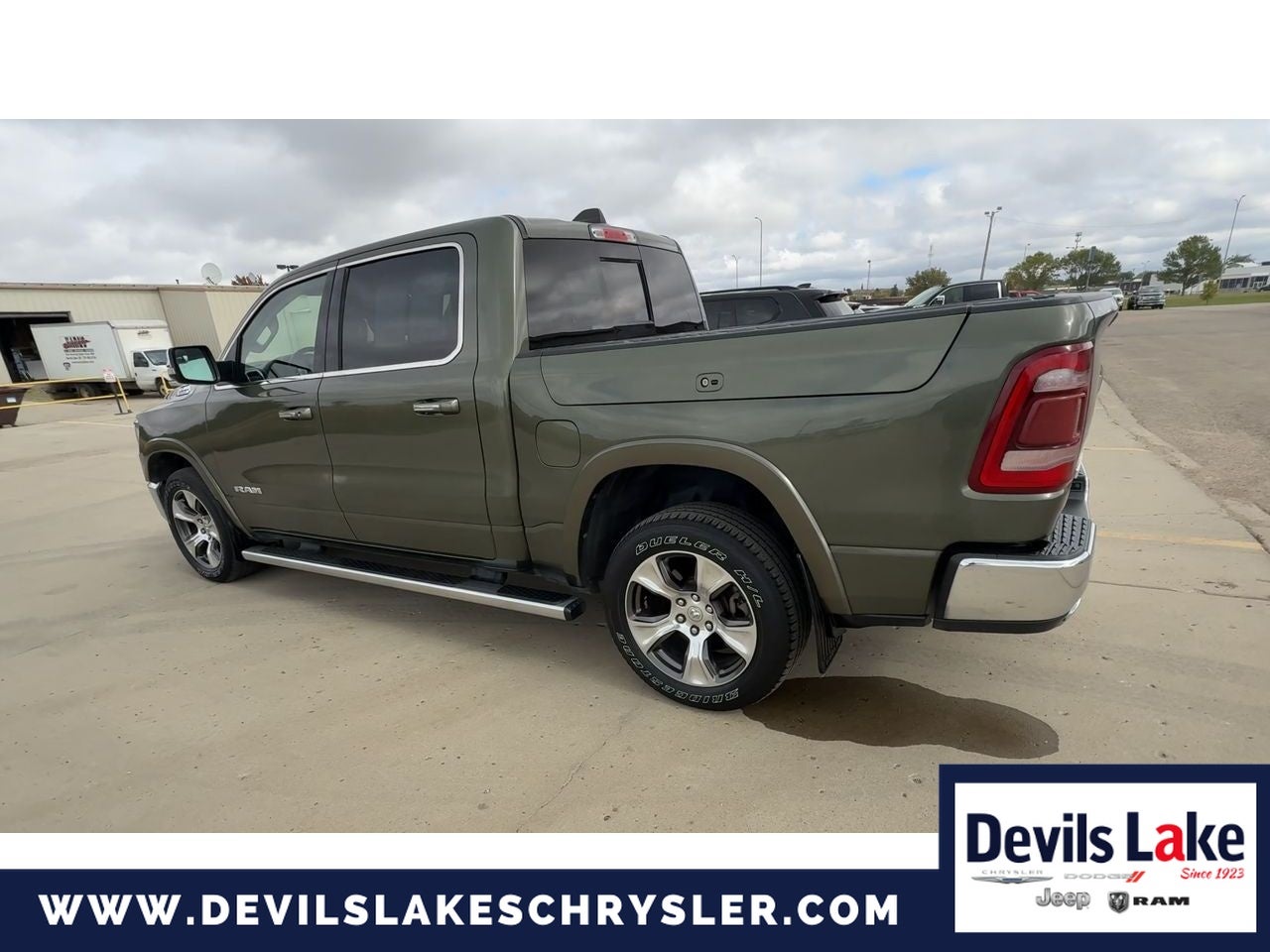 2020 RAM 1500 Laramie Crew Cab 4x4 5'7' Box