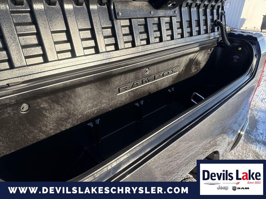 2023 RAM 1500 Laramie Crew Cab 4x4 5'7' Box