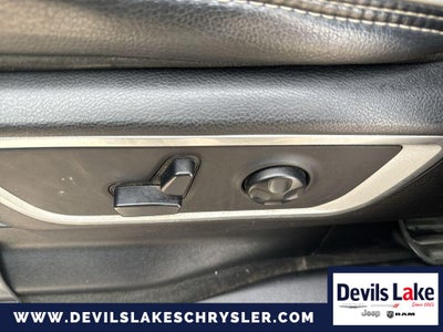 2020 RAM 1500 Laramie Crew Cab 4x4 5'7' Box