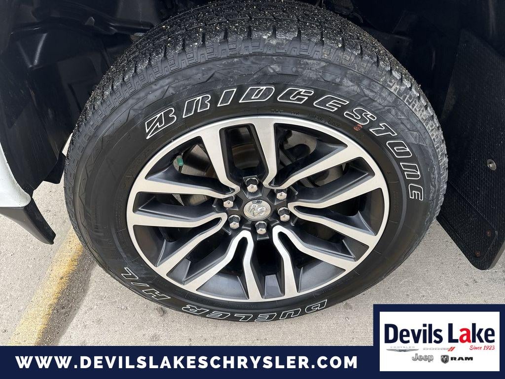 2020 RAM 1500 Laramie Crew Cab 4x4 5'7' Box