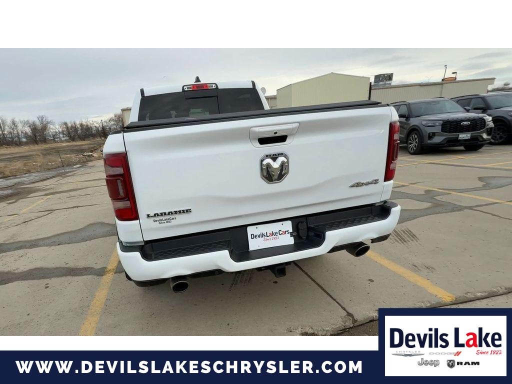 2020 RAM 1500 Laramie Crew Cab 4x4 5'7' Box