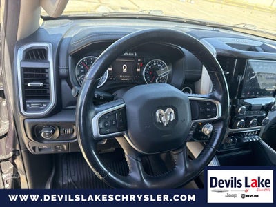 2020 RAM 1500 Laramie Crew Cab 4x4 5'7' Box