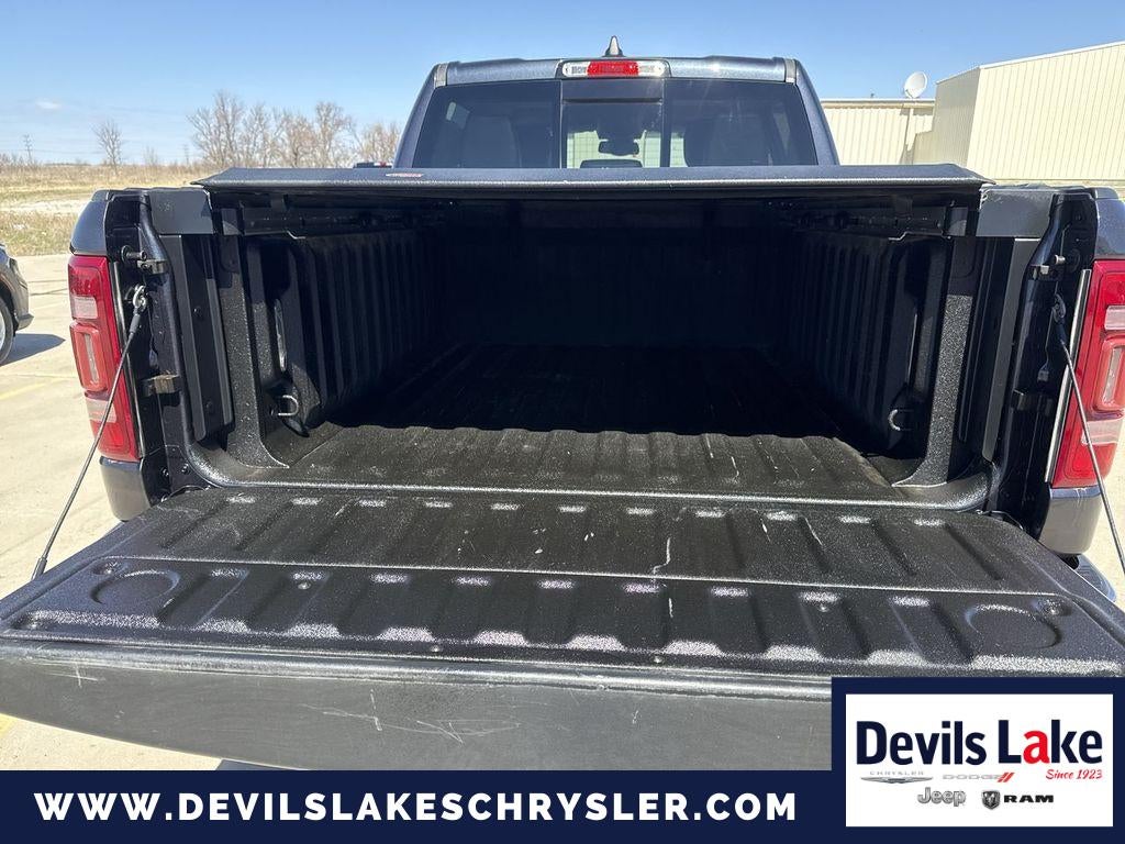 2020 RAM 1500 Laramie Crew Cab 4x4 5'7' Box