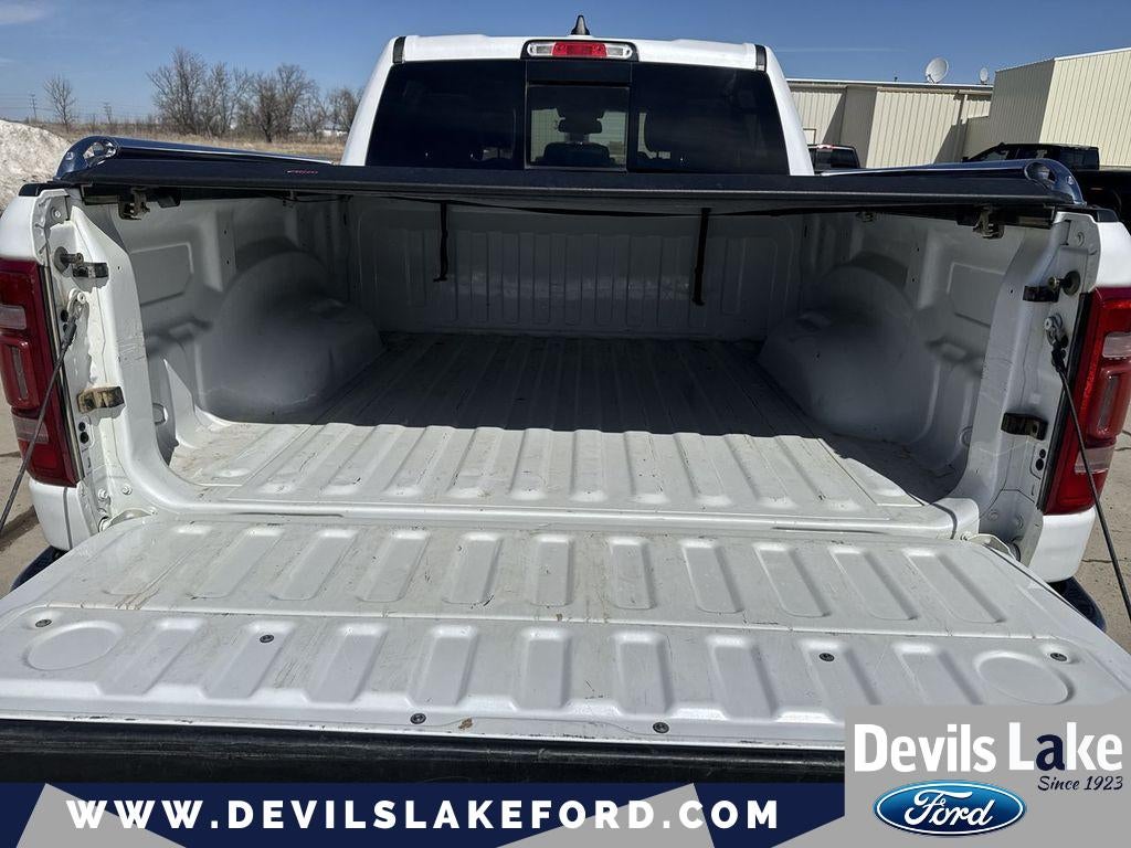 2020 RAM 1500 Laramie Crew Cab 4x4 5'7' Box
