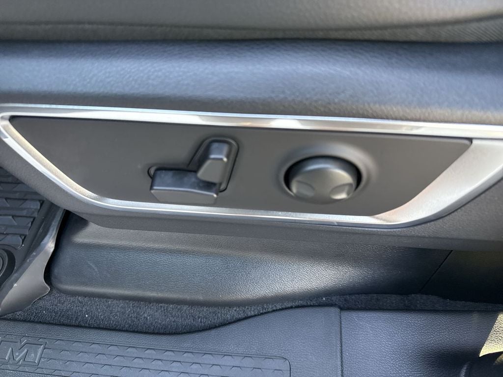 2027 RAM Ram 1500 Pickup Laramie - Photo 17