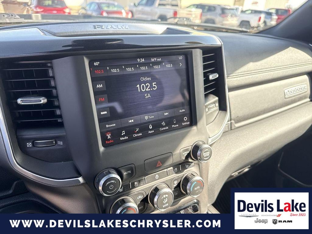 2020 RAM 1500 Laramie Crew Cab 4x4 5'7' Box