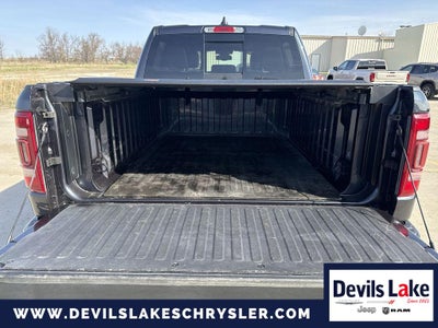 2020 RAM 1500 Laramie Crew Cab 4x4 5'7' Box