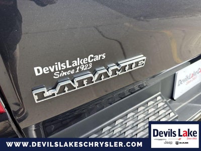 2020 RAM 1500 Laramie Crew Cab 4x4 5'7' Box