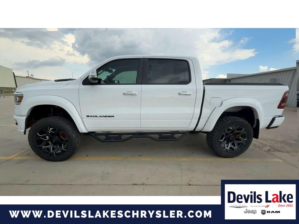 2022 RAM 1500 Laramie Crew Cab 4x4 5'7' Box