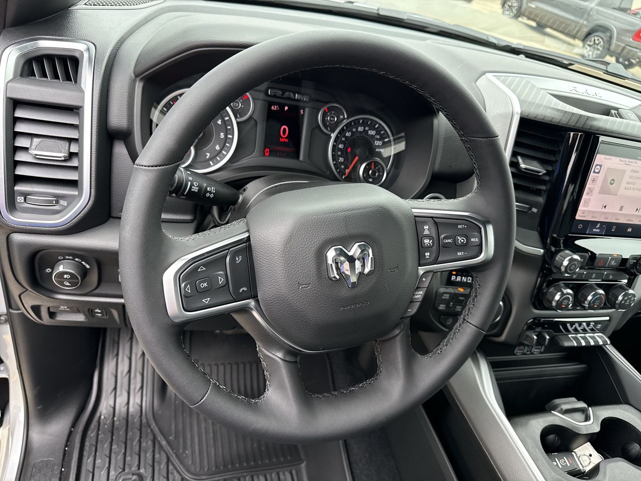 2027 RAM Ram 1500 RAM 1500 BIG HORN CREW CAB 4X4 6'4' BOX
