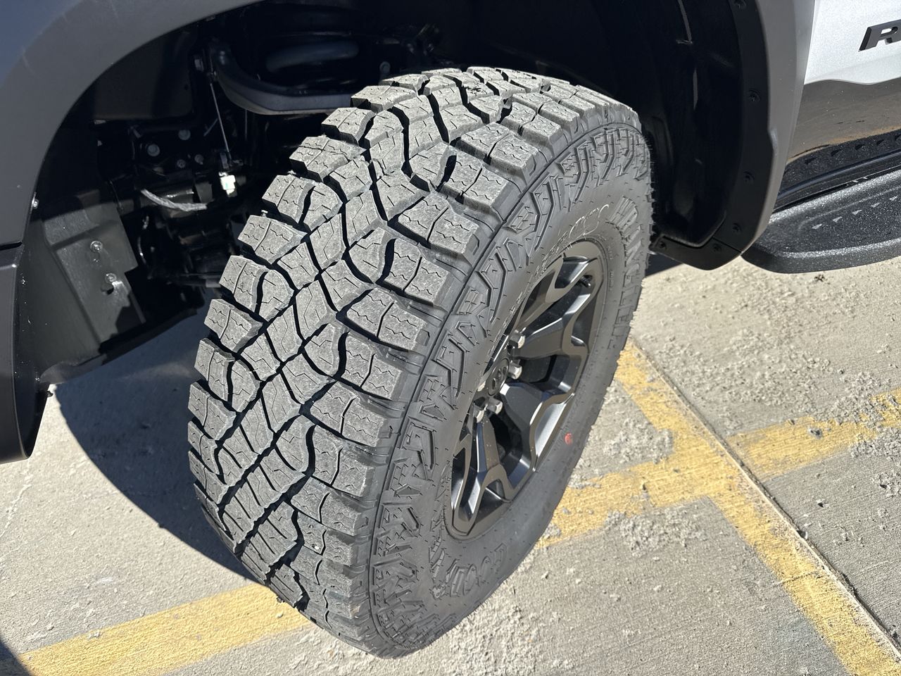 2027 RAM Ram 1500 RAM 1500 RHO CREW CAB 4X4 5'7' BOX