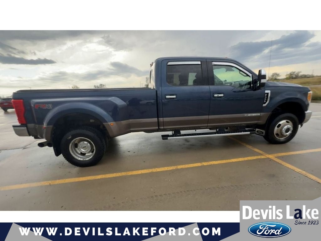 2017 Ford F-350 LARIAT
