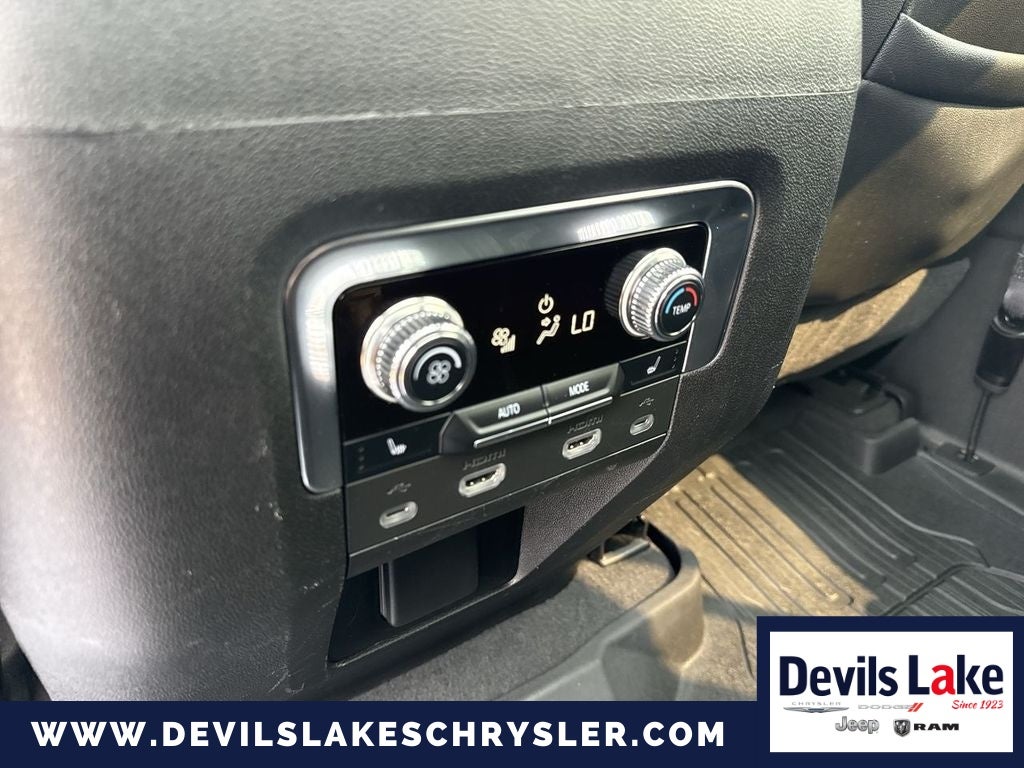 2021 GMC Yukon XL 4WD AT4