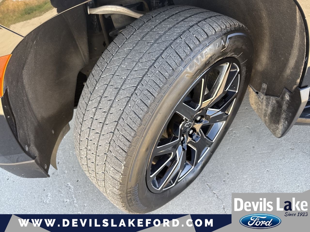 2024 Chevrolet Suburban 4WD RST