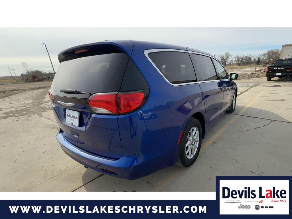 2021 Chrysler Voyager LX