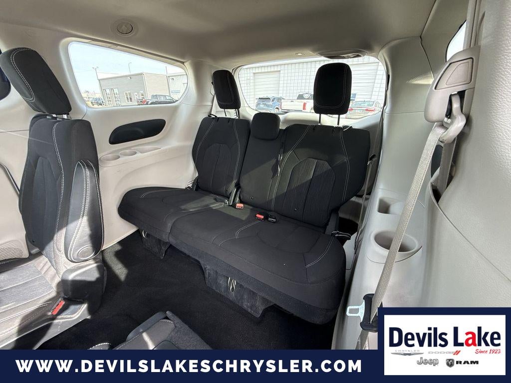 2021 Chrysler Voyager LX