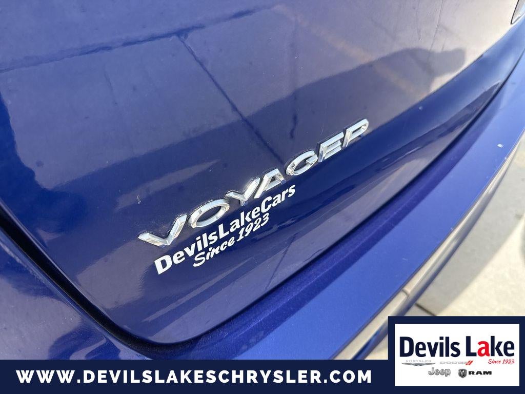 2021 Chrysler Voyager LX