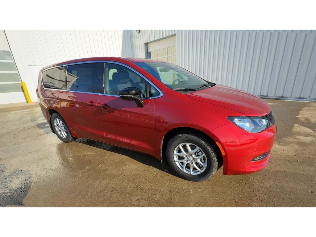 2026 Chrysler Voyager VOYAGER LX