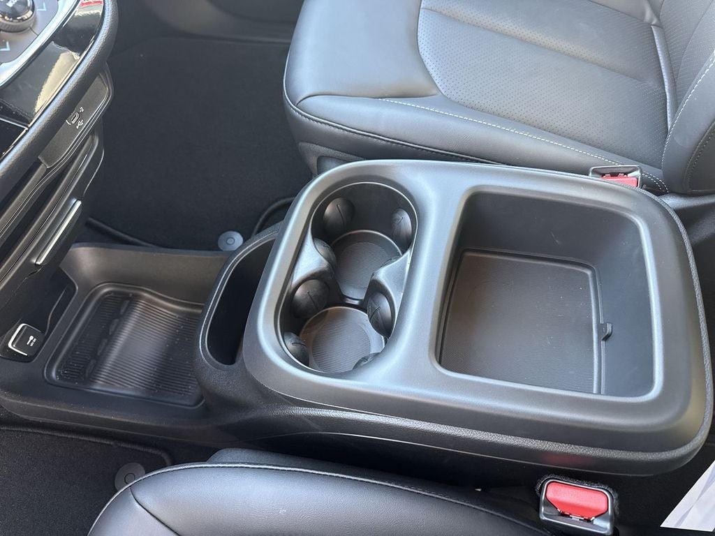 2026 Chrysler Voyager VOYAGER LX