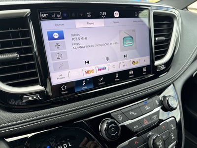 2027 Chrysler Pacifica PACIFICA SELECT AWD