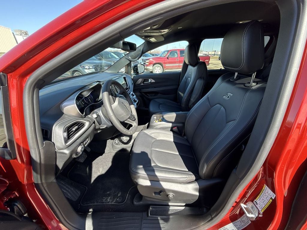 2026 Chrysler Pacifica PACIFICA SELECT AWD