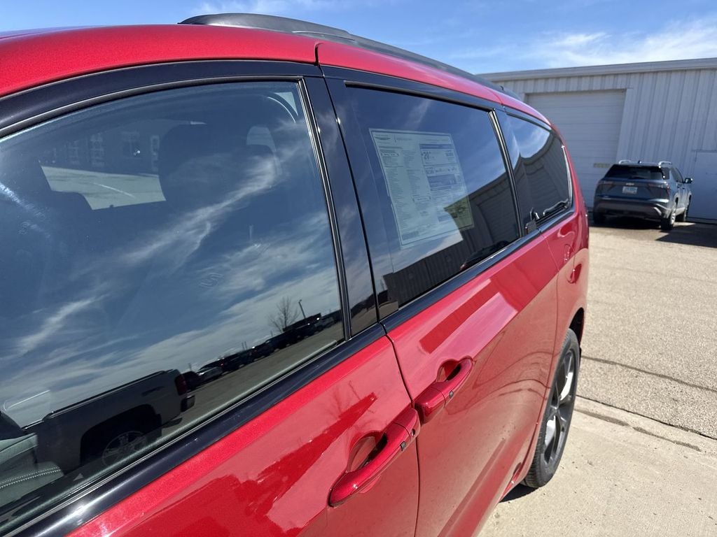 2026 Chrysler Pacifica PACIFICA SELECT AWD