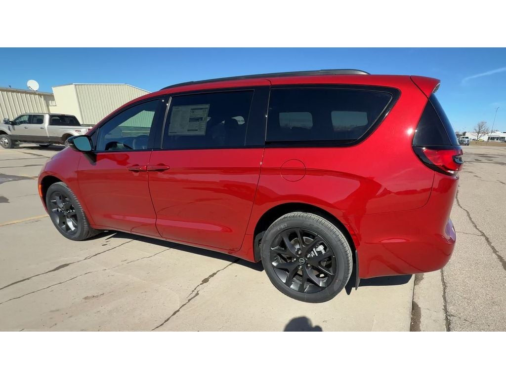 2026 Chrysler Pacifica PACIFICA SELECT AWD