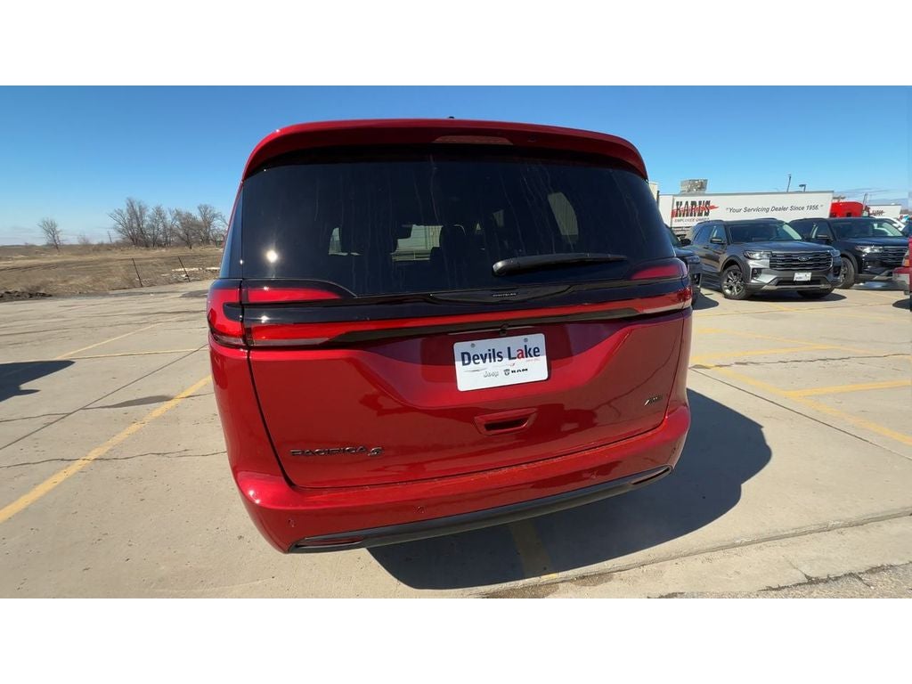 2026 Chrysler Pacifica PACIFICA SELECT AWD