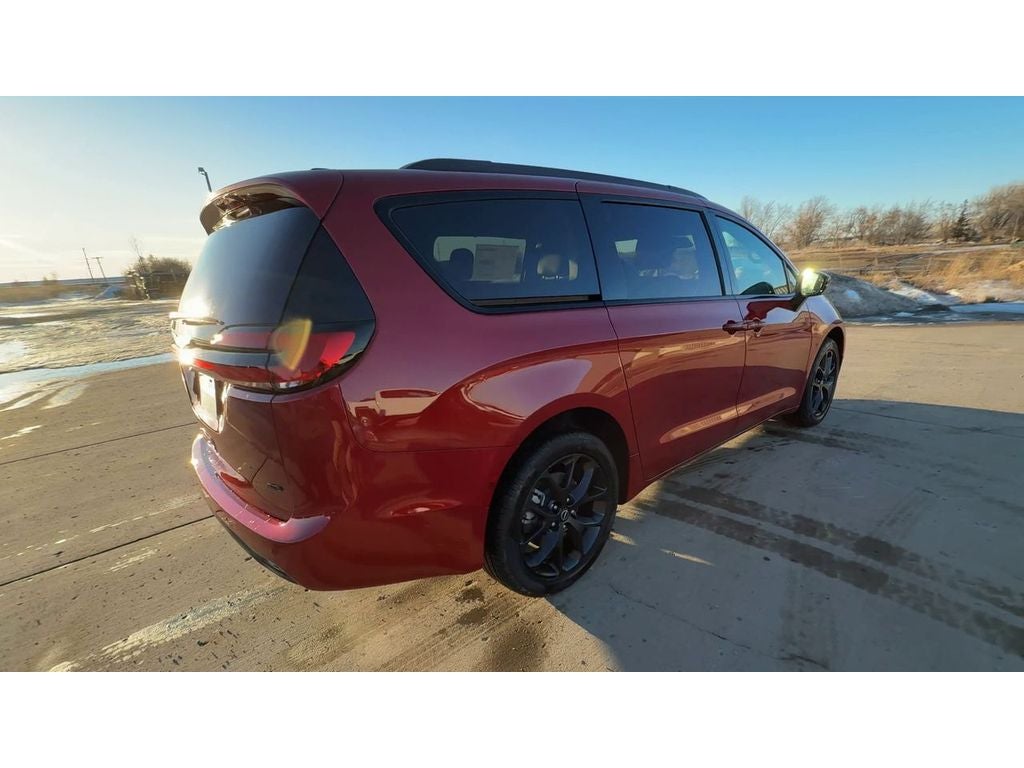 2026 Chrysler Pacifica PACIFICA SELECT AWD