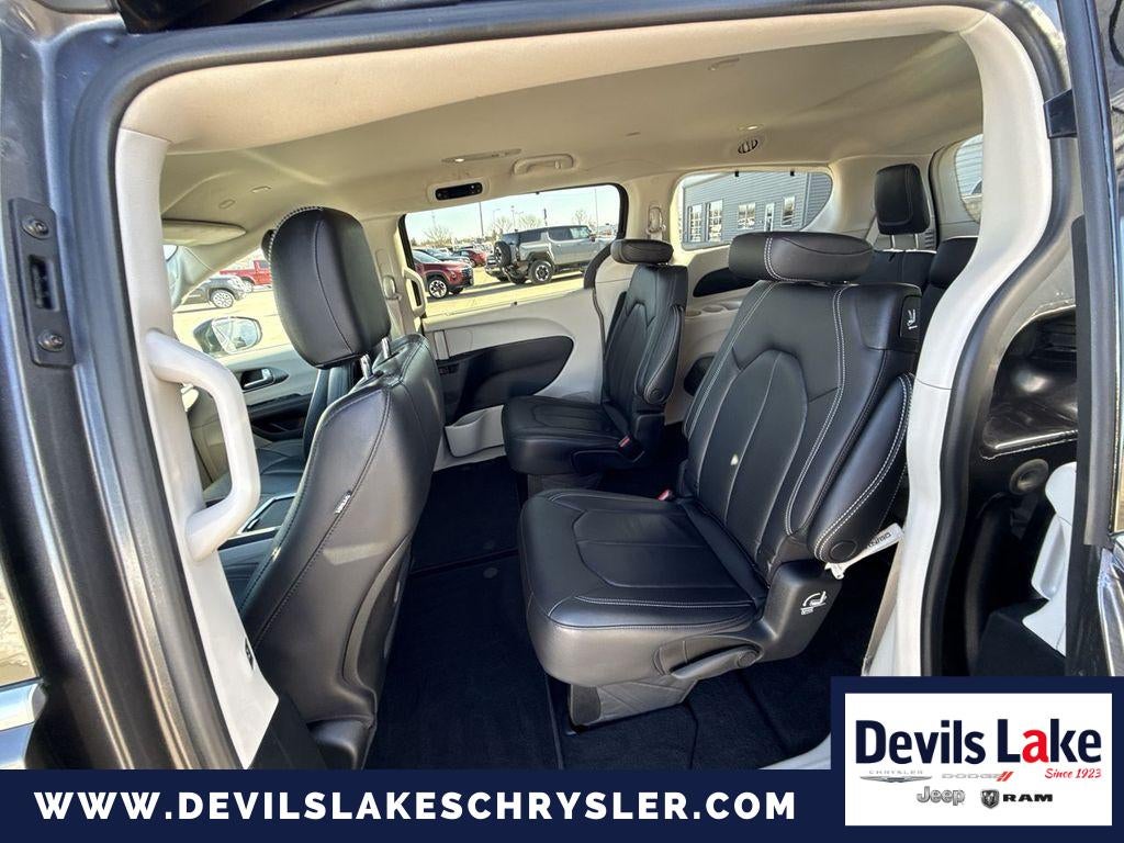 2022 Chrysler Pacifica Touring L AWD