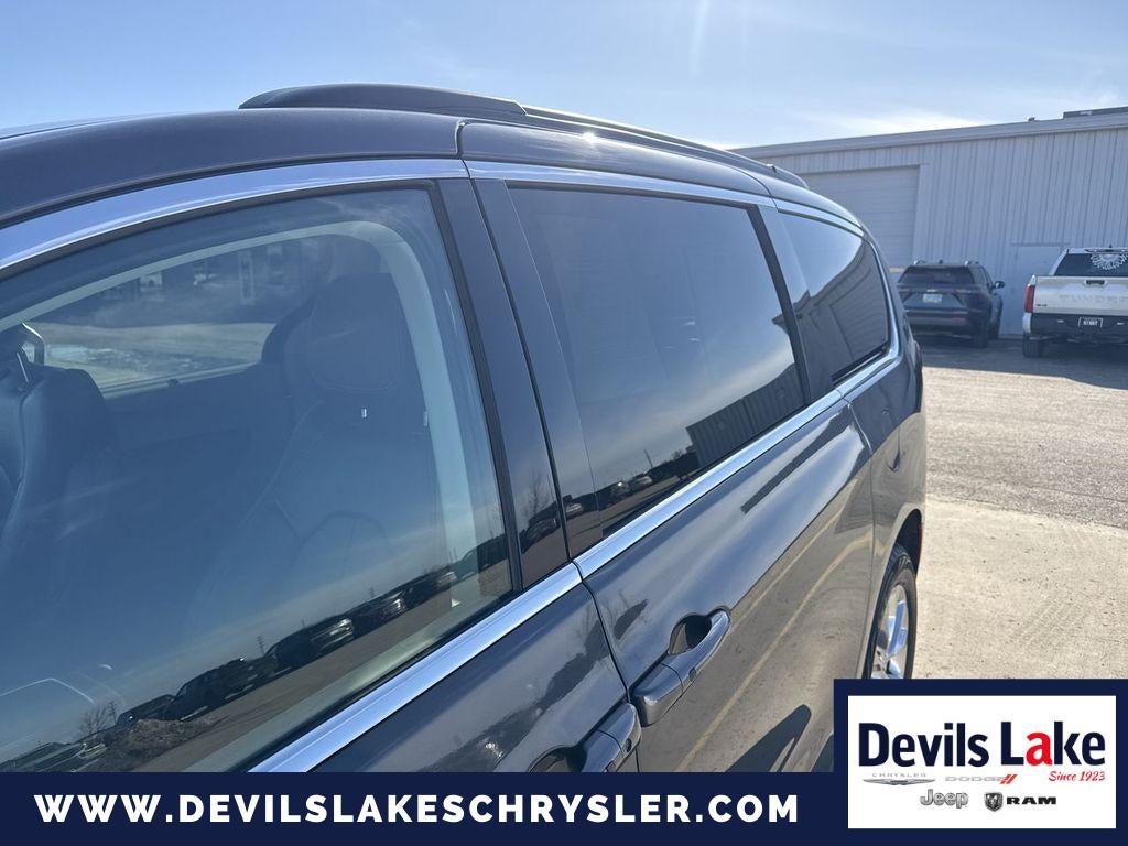 2022 Chrysler Pacifica Touring L AWD
